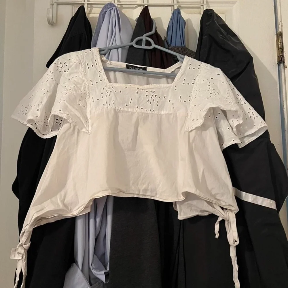 White Blouse - Picture 1 of 2